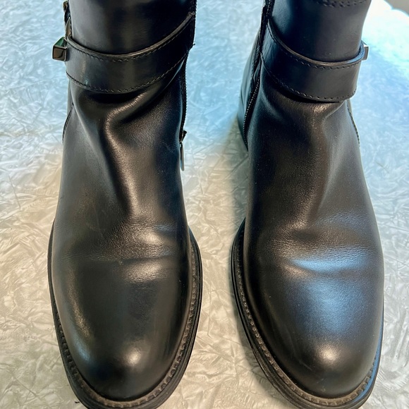 Aquatalia black knee high woven and leather, lug sole riding boots. Sz 7.5 - Picture 4 of 11